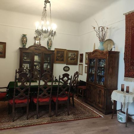 Casa Oliver Атина Екстериор снимка
