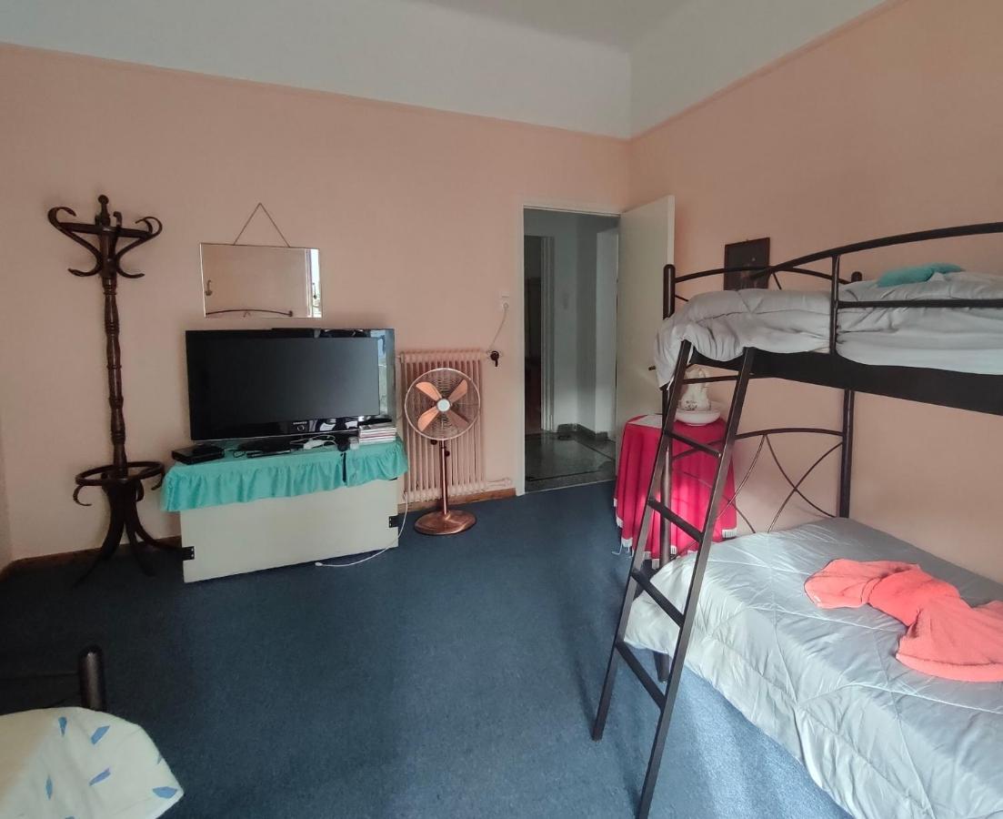 Casa Oliver Атина Екстериор снимка